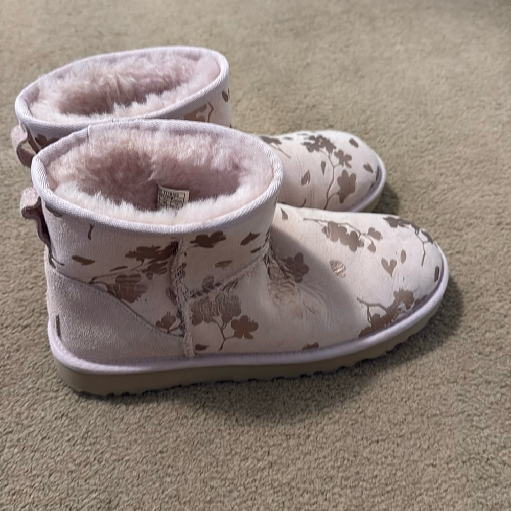 UGG mini pink foil flower boot